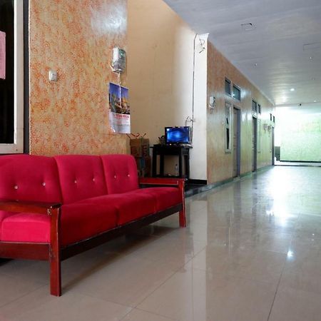 Reddoorz Near Gor Wisanggeni Hotel Tegal  Bagian luar foto